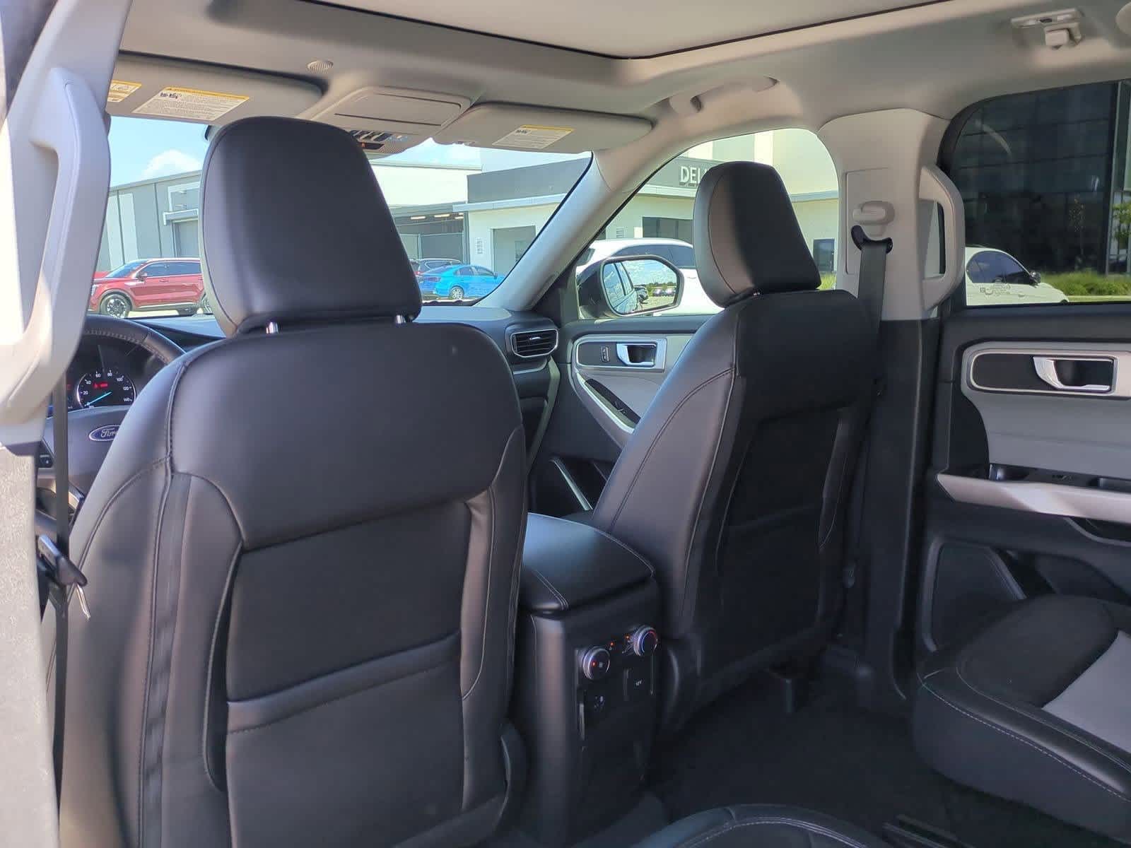 Thumbnail: 2022 Ford Explorer - 18