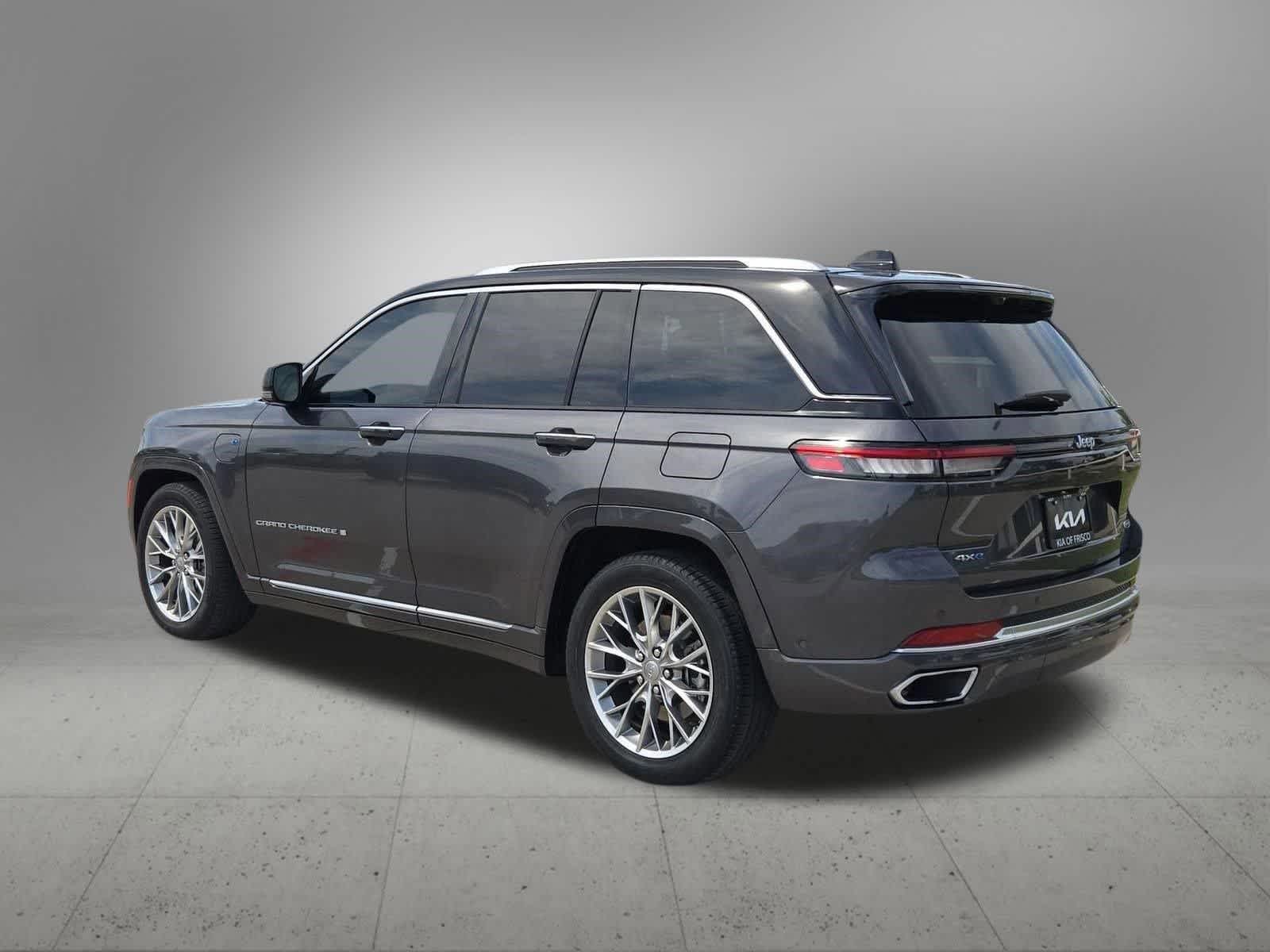 Thumbnail: 2022 Jeep Grand Cherokee - 4