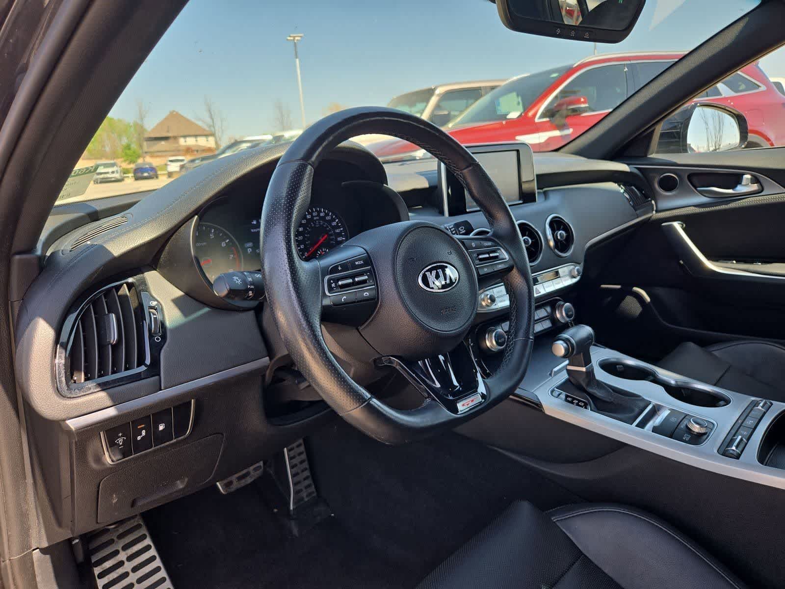 Thumbnail: 2019 Kia Stinger - 2