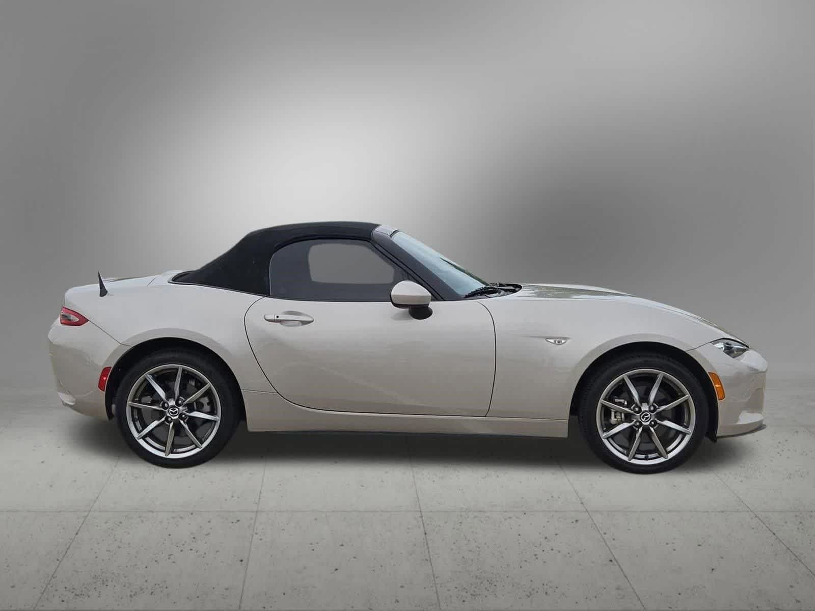 Thumbnail: 2023 Mazda MX-5 Miata - 7