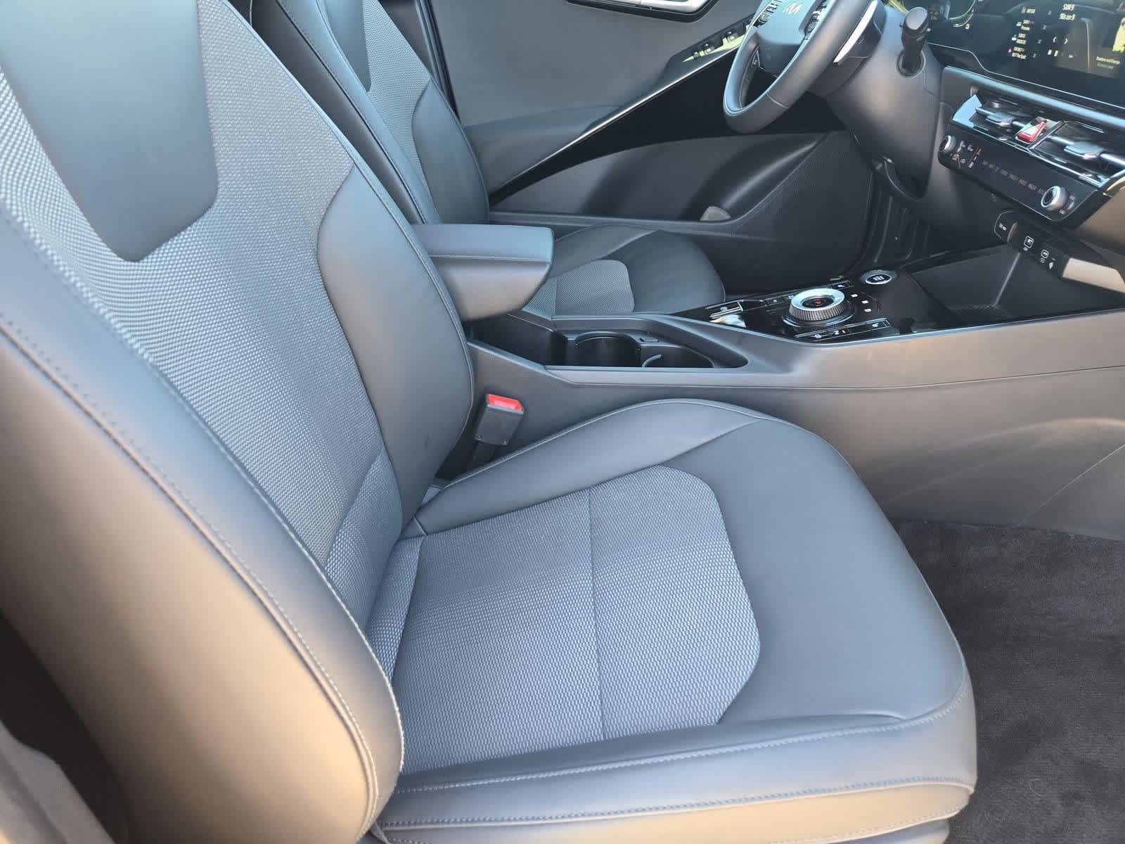 Thumbnail: 2023 Kia Niro - 20