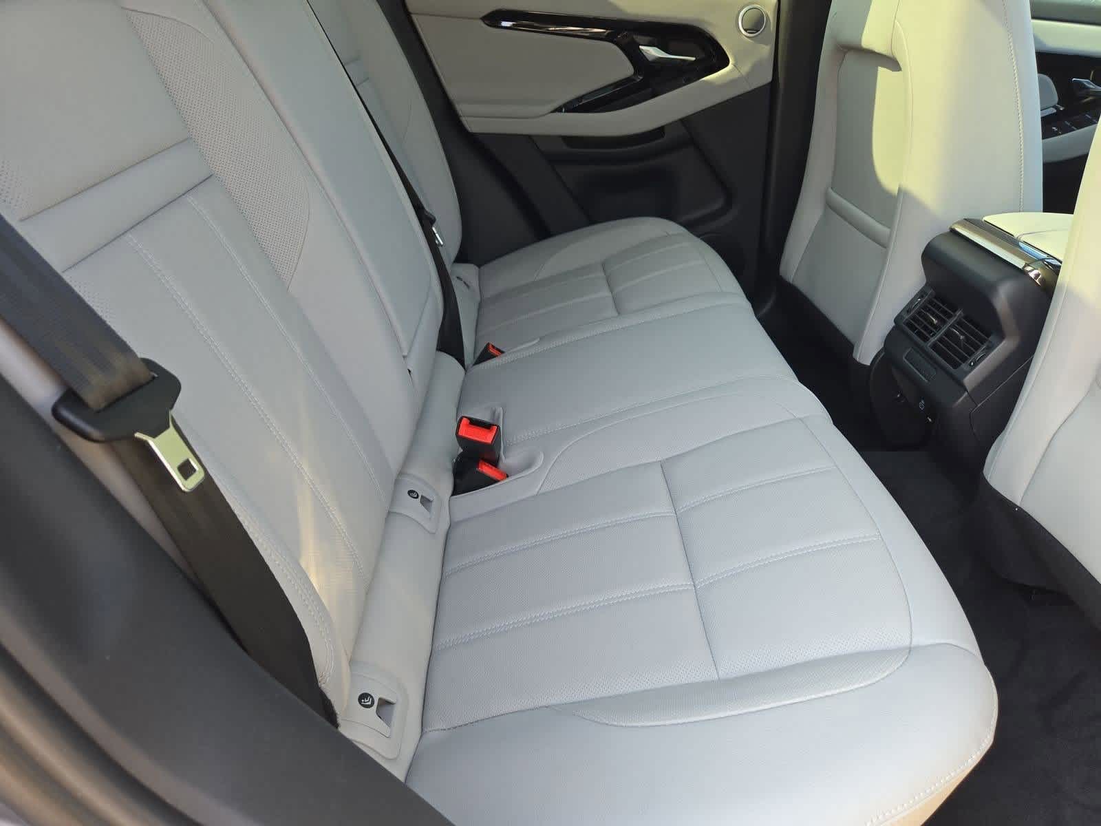 Thumbnail: 2025 Land Rover Range Rover Evoque - 20