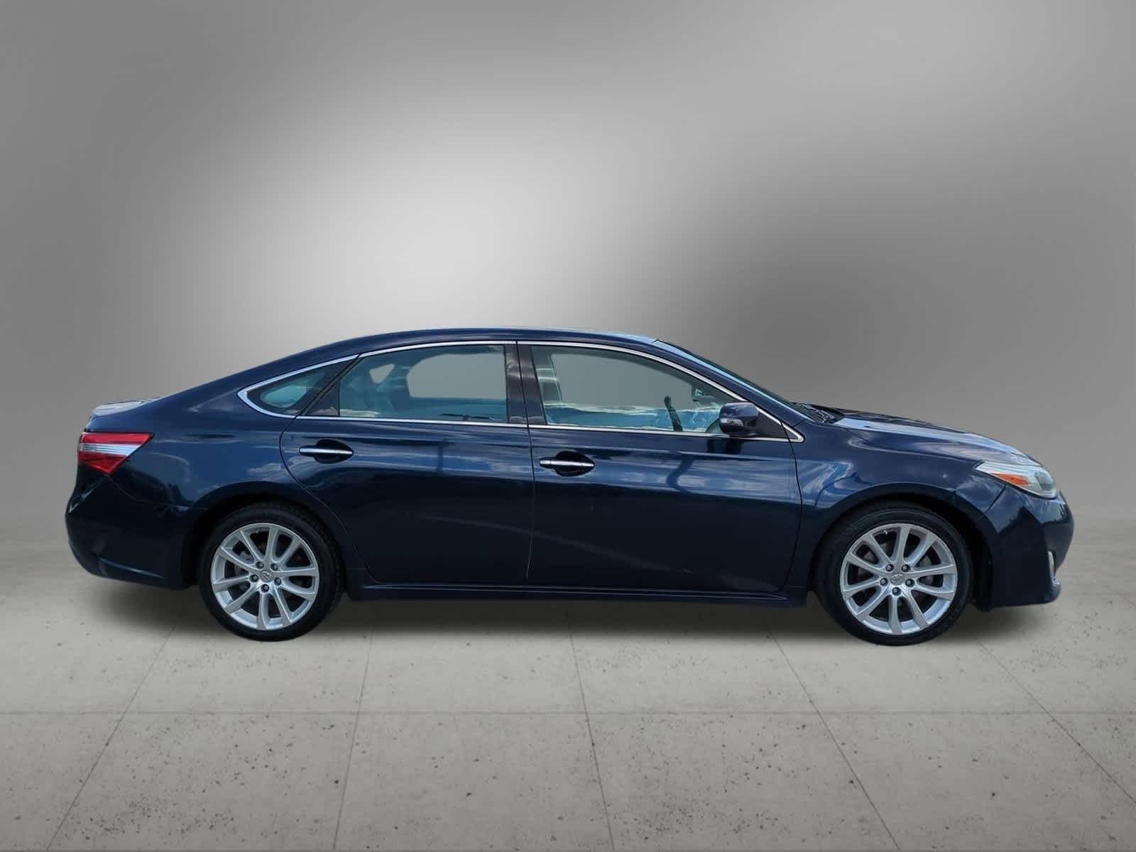 Thumbnail: 2013 Toyota Avalon - 7