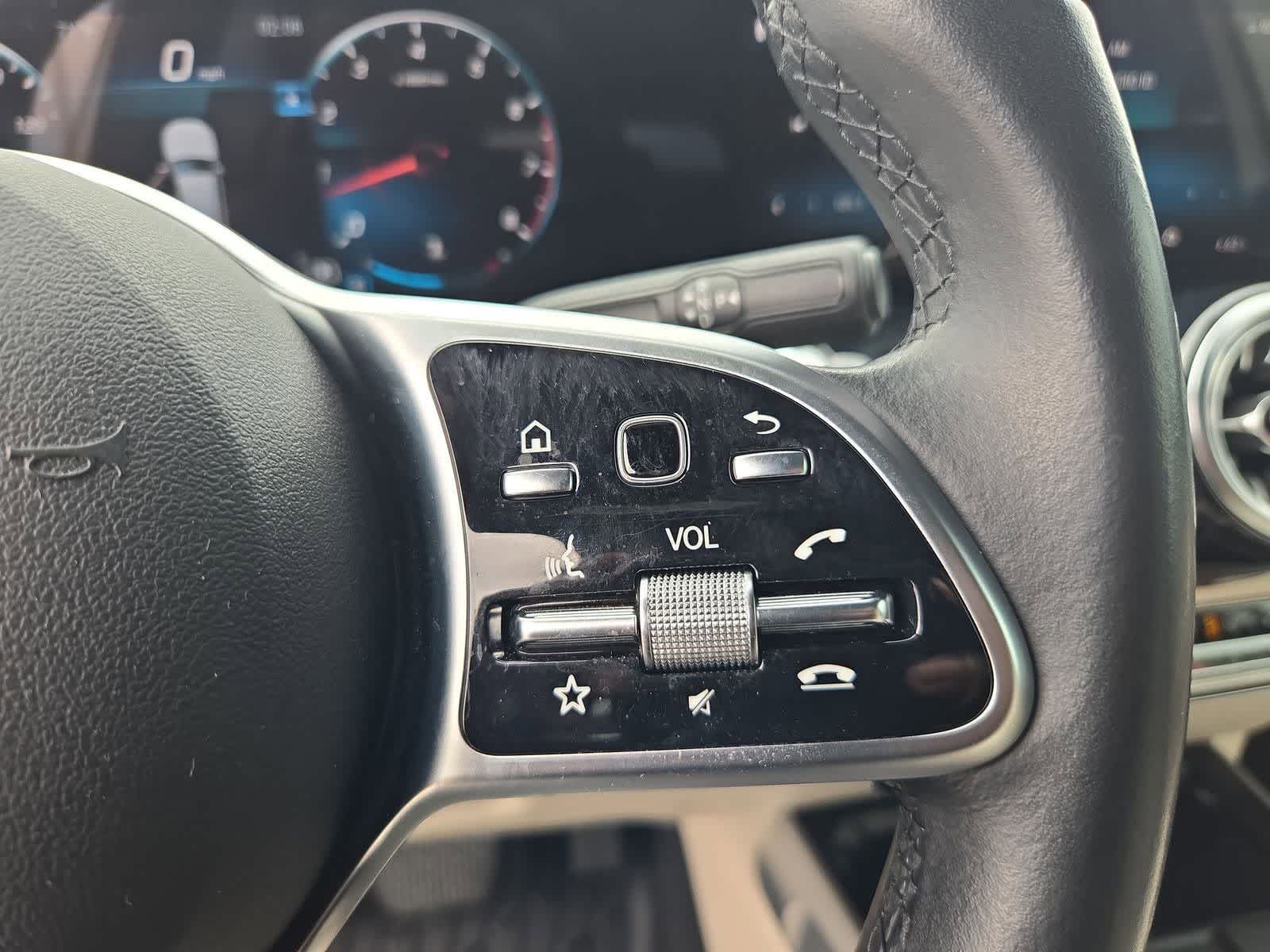 Thumbnail: 2022 Mercedes-Benz GLB - 25