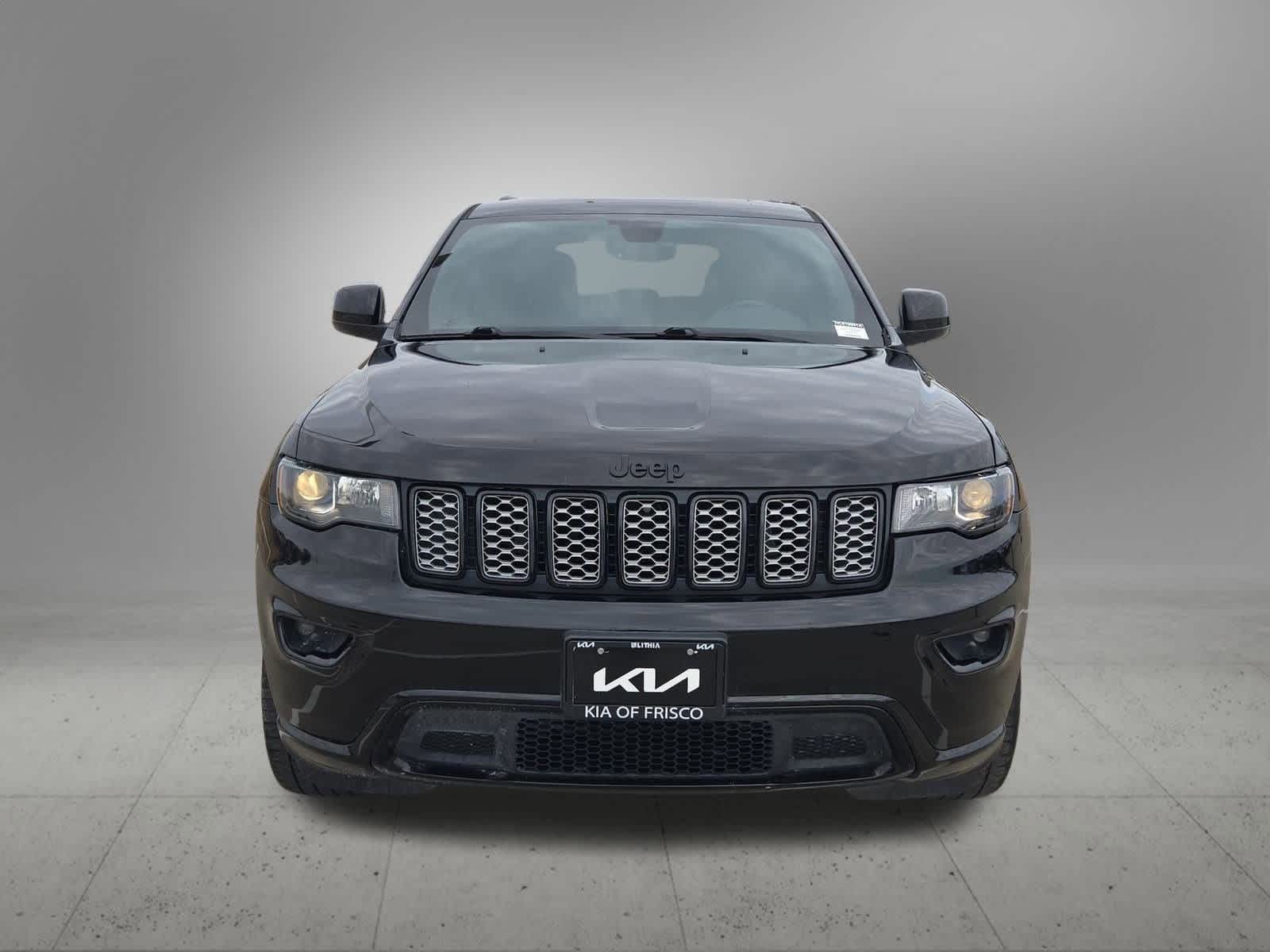 Thumbnail: 2017 Jeep Grand Cherokee - 9