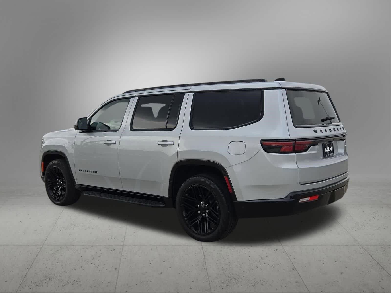 Thumbnail: 2024 Jeep Wagoneer - 4