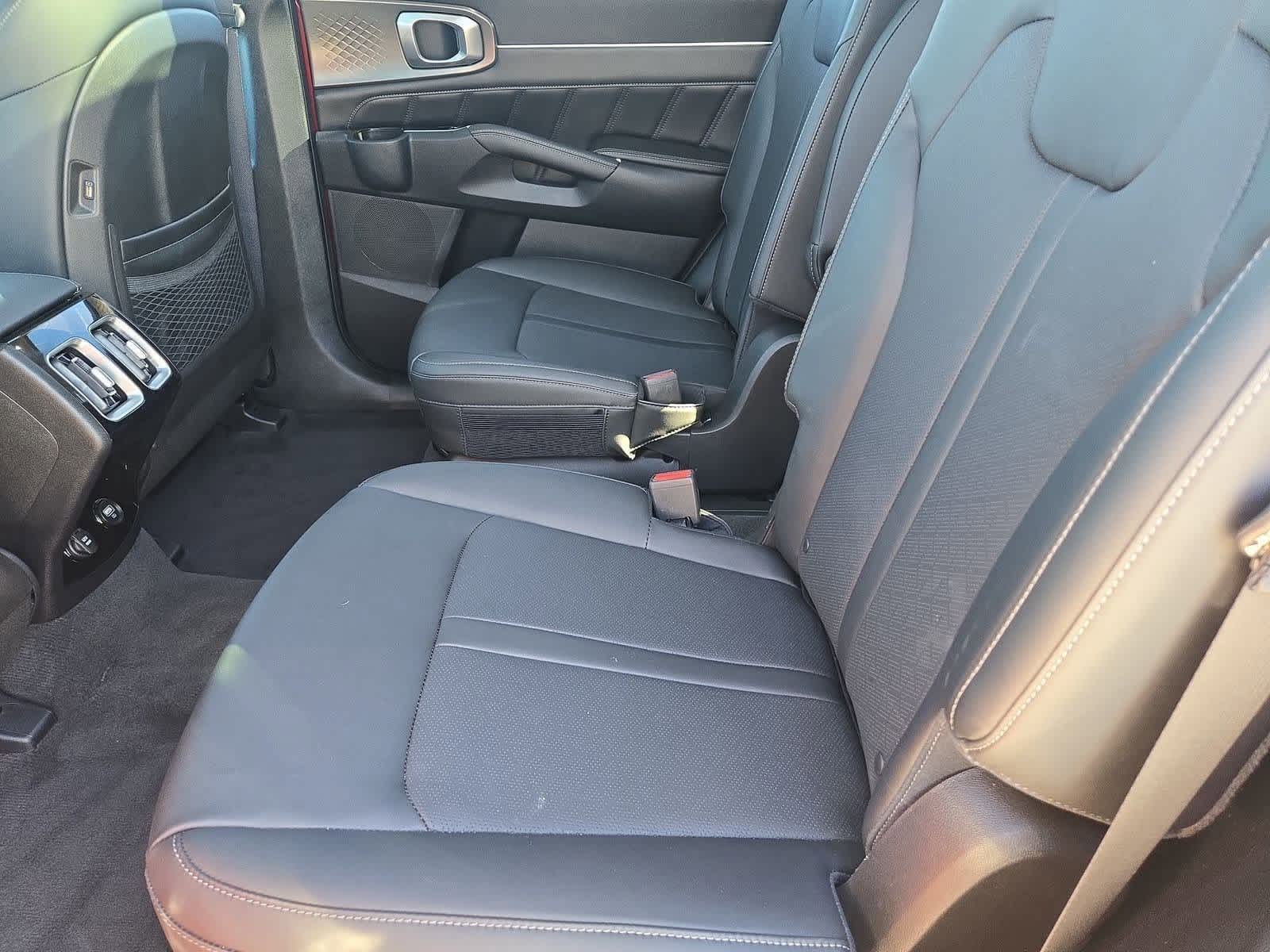 Thumbnail: 2022 Kia Sorento - 19