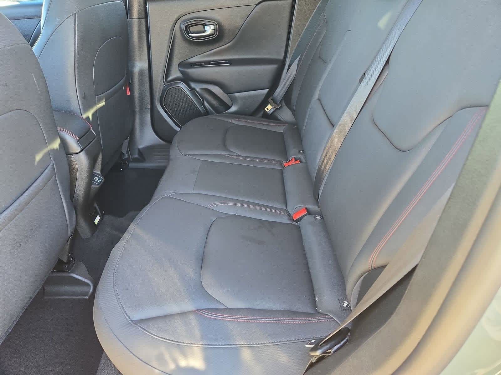 Thumbnail: 2021 Jeep Renegade - 18