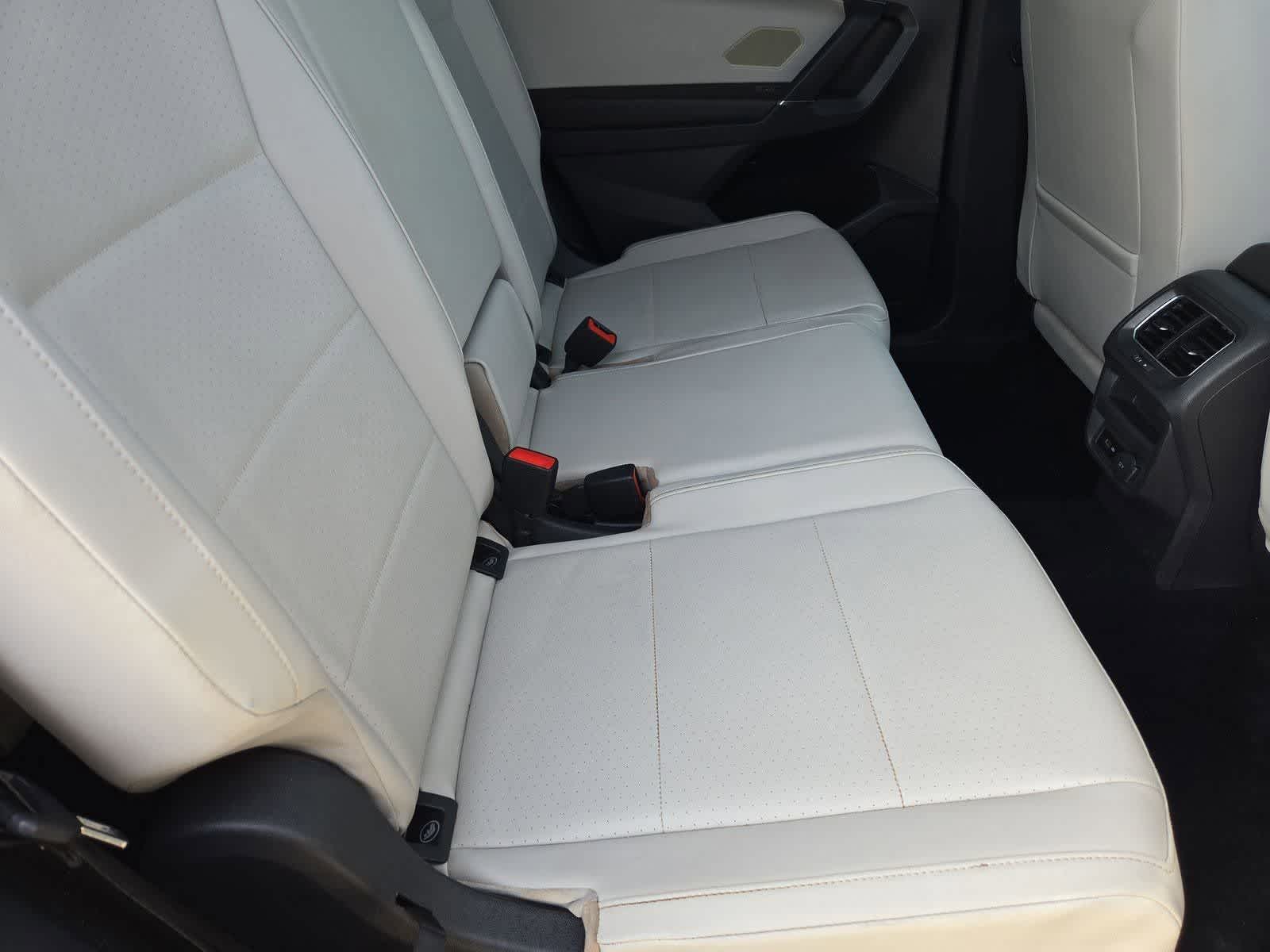 Thumbnail: 2018 Volkswagen Tiguan - 19