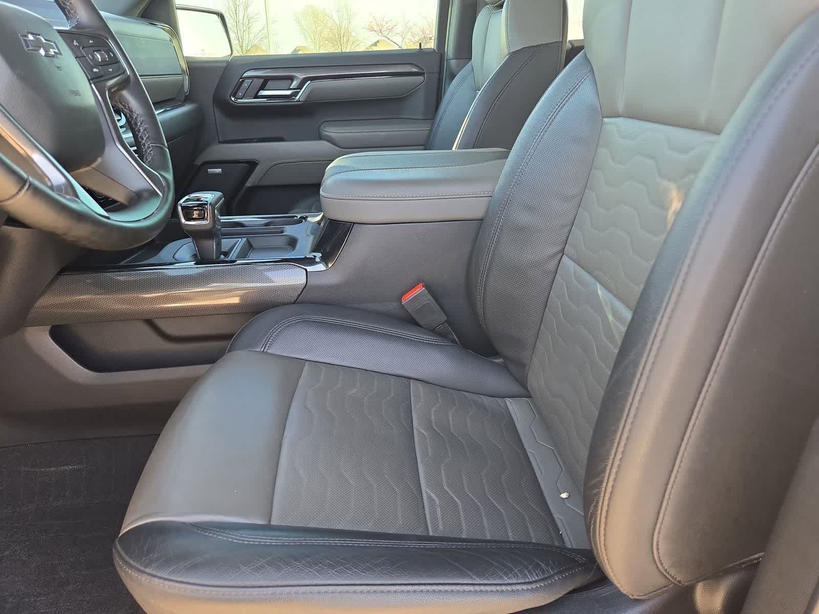 Thumbnail: 2023 Chevrolet Silverado 1500 - 14