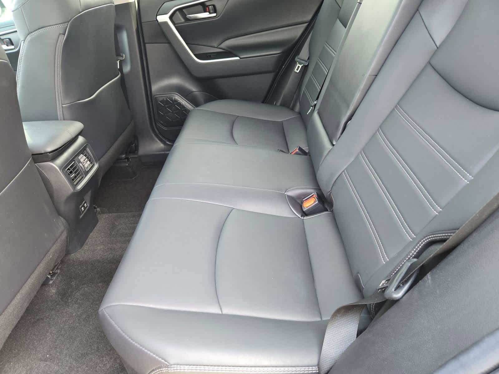 Thumbnail: 2021 Toyota RAV4 - 19