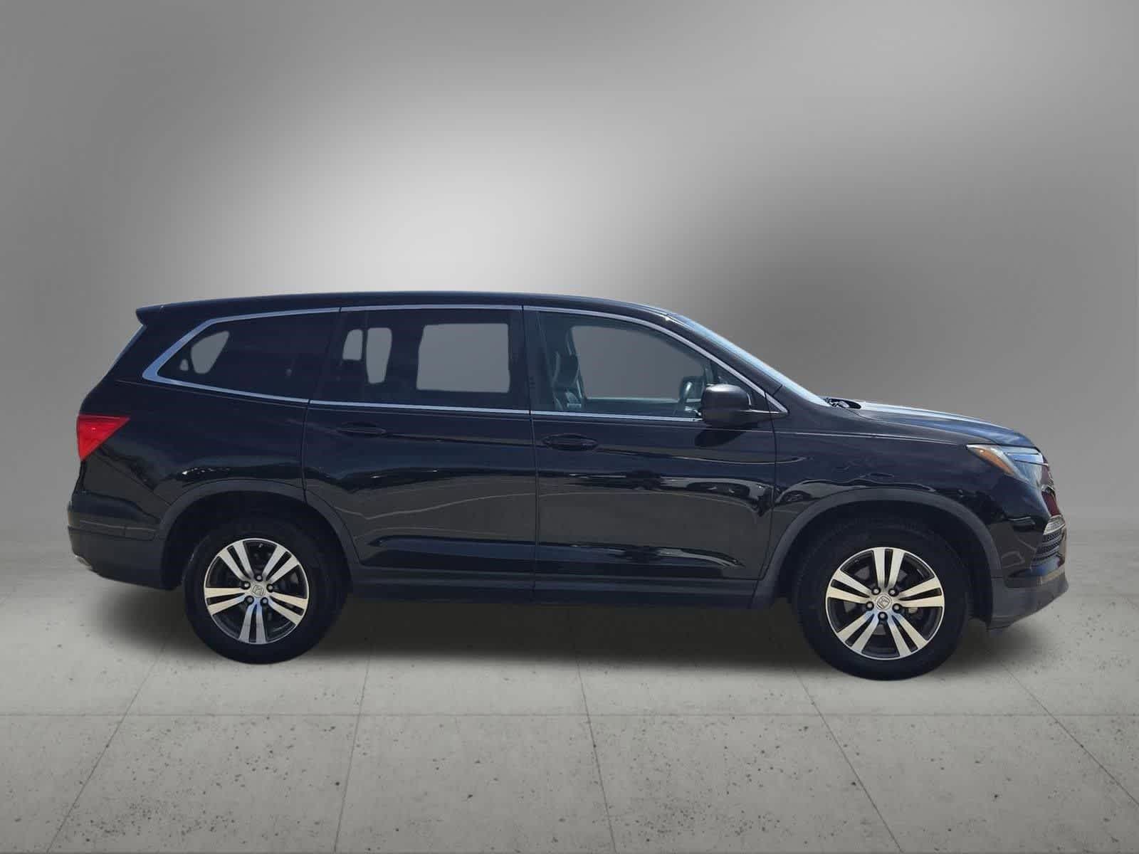 Thumbnail: 2016 Honda Pilot - 7