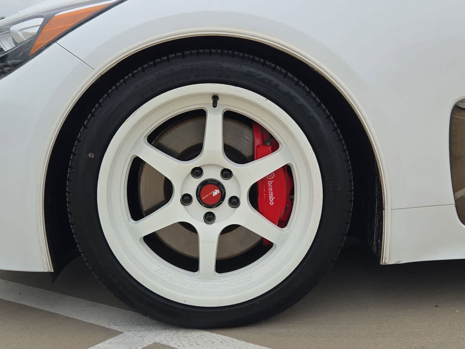 Thumbnail: 2018 Kia Stinger - 12