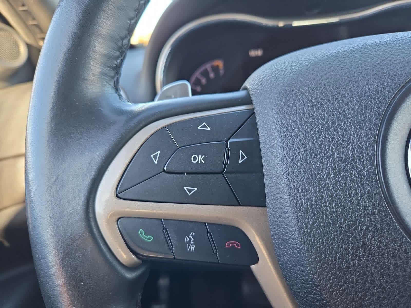 Thumbnail: 2016 Jeep Grand Cherokee - 23