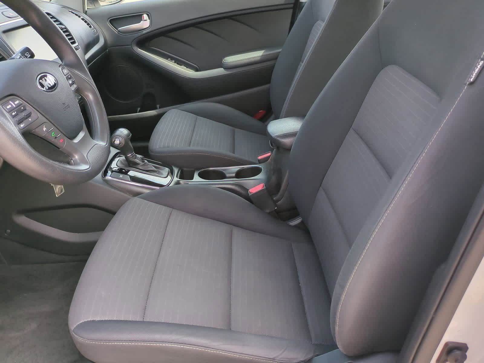 Thumbnail: 2018 Kia Forte - 15