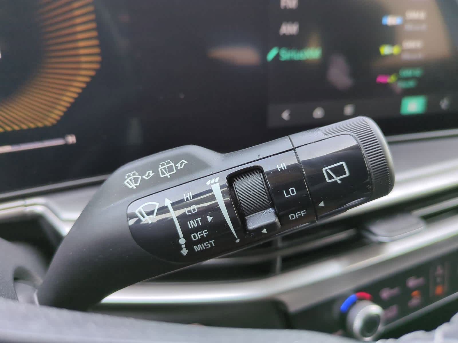 2025 Kia Sorento S 24