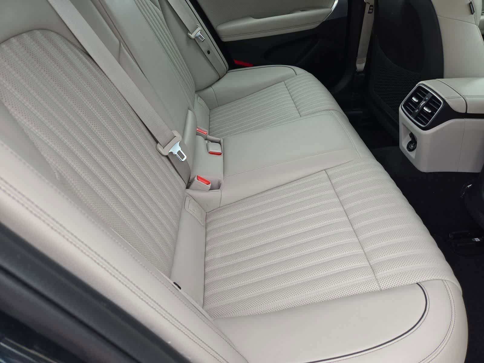 Thumbnail: 2023 Genesis G70 - 18