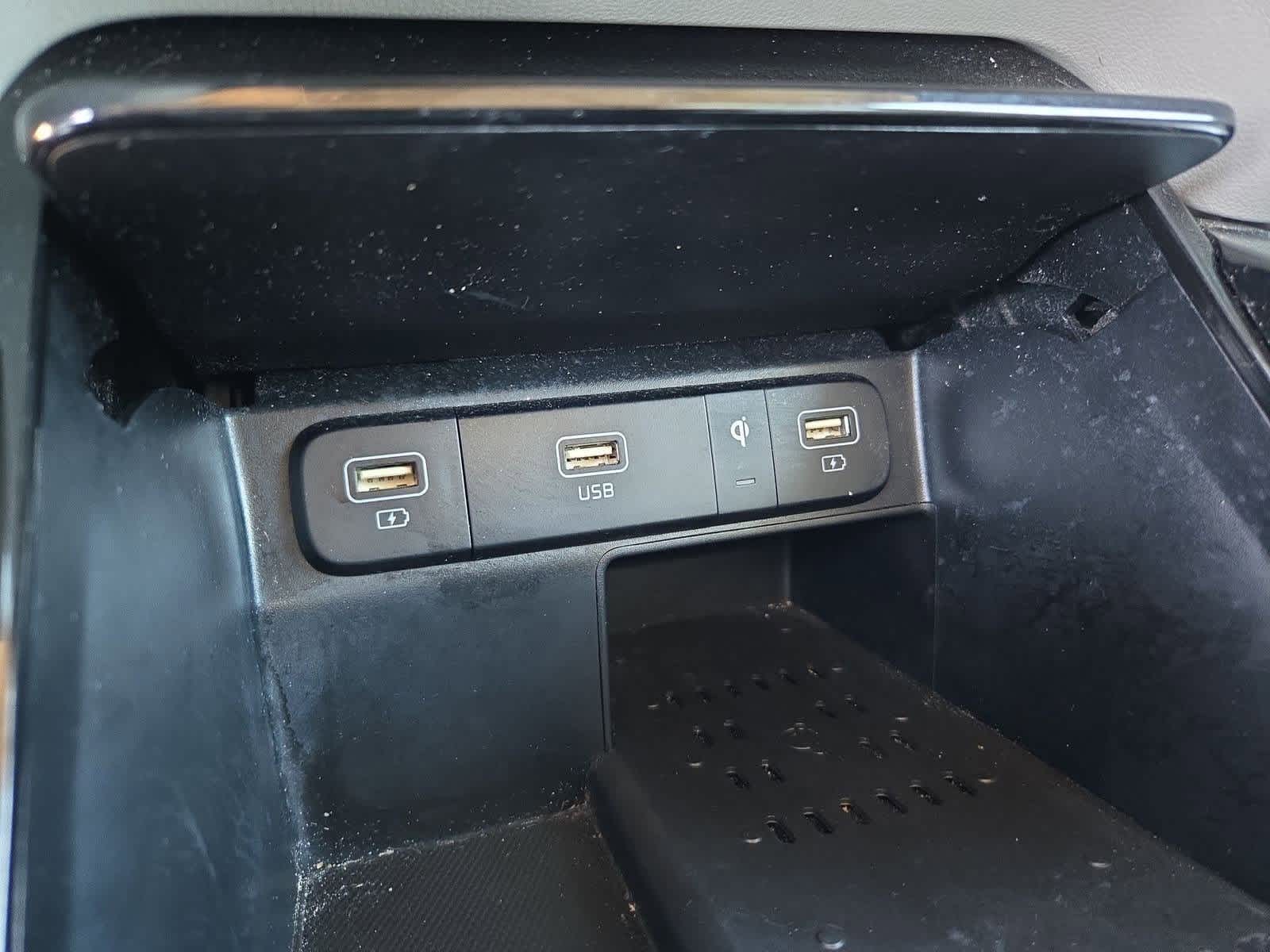 Thumbnail: 2021 Kia Sorento - 29