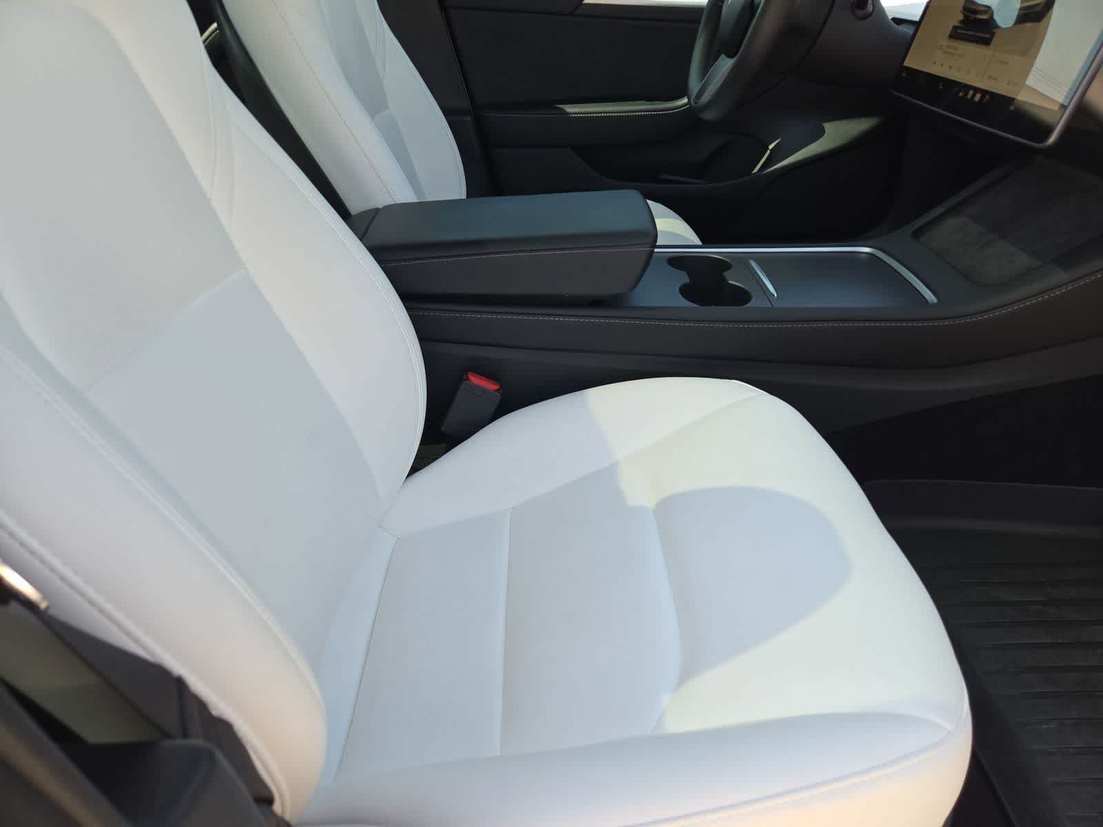 Thumbnail: 2023 Tesla Model 3 - 18