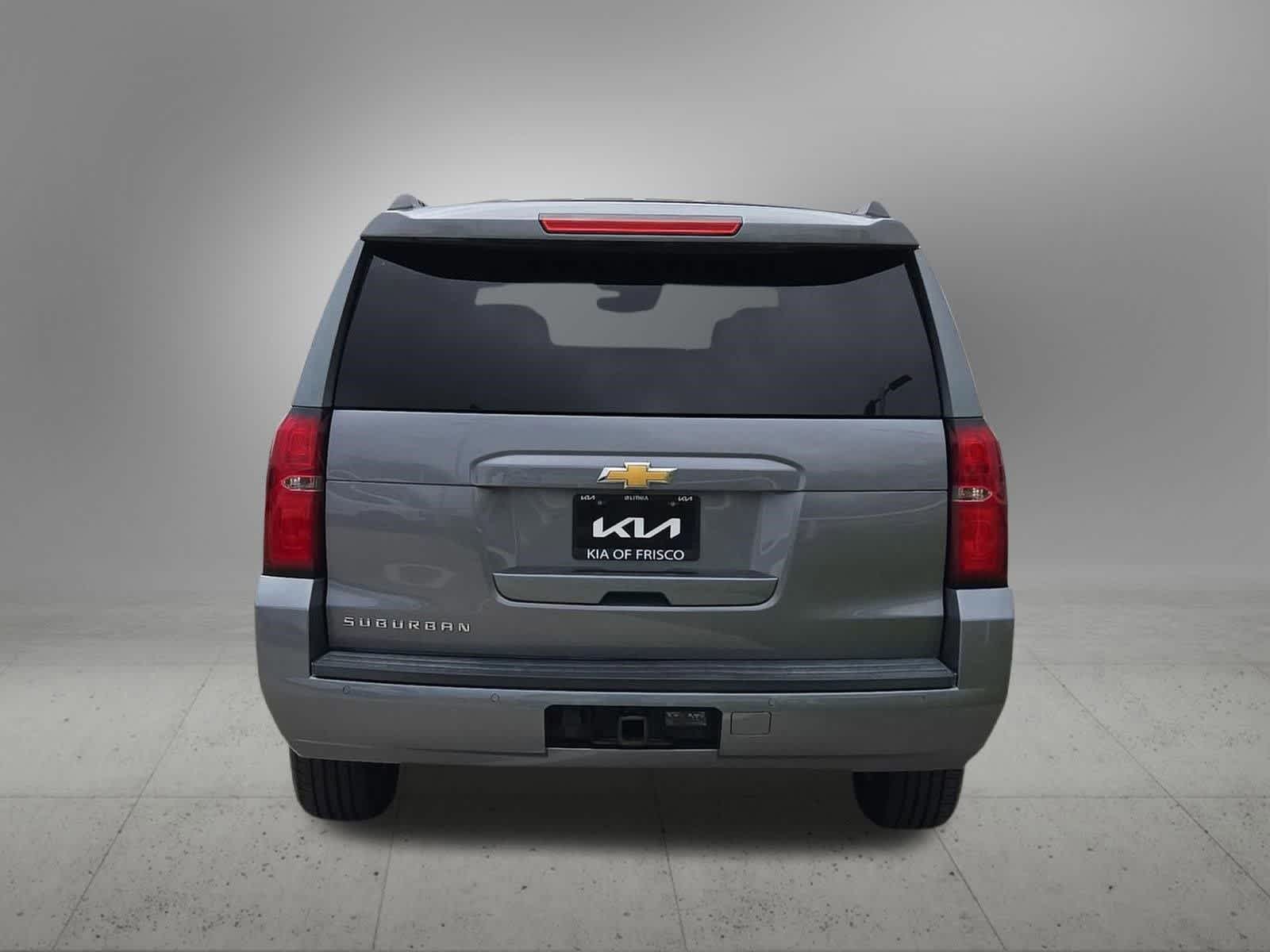 Thumbnail: 2019 Chevrolet Suburban - 4