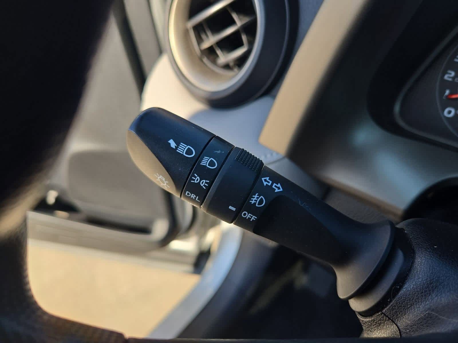 Thumbnail: 2013 Toyota RAV4 - 27