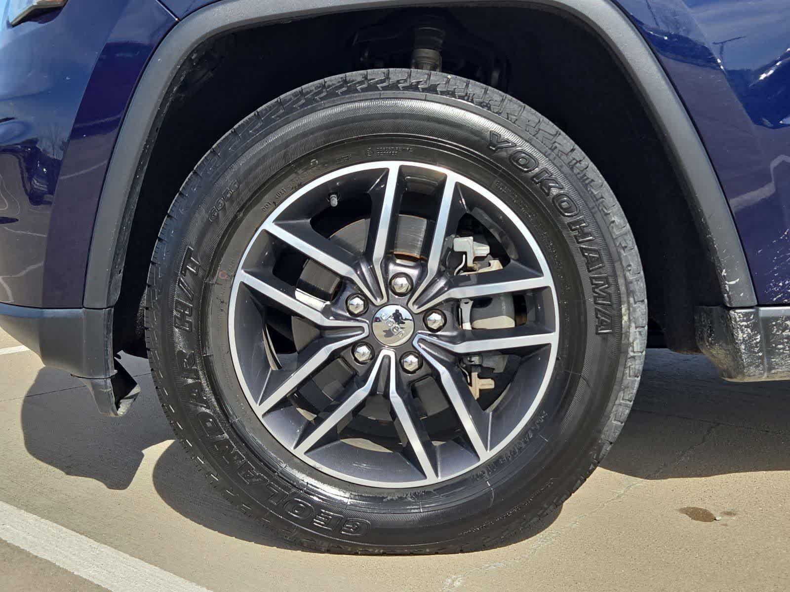 Thumbnail: 2018 Jeep Grand Cherokee - 13