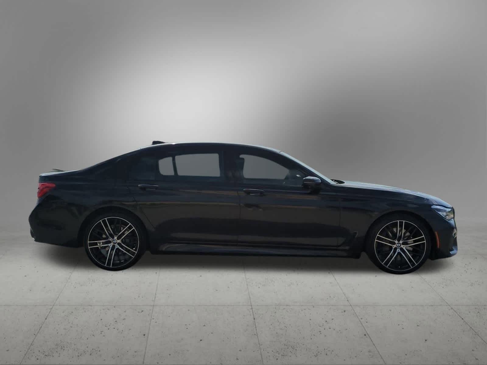 Thumbnail: 2018 BMW 7 Series - 7