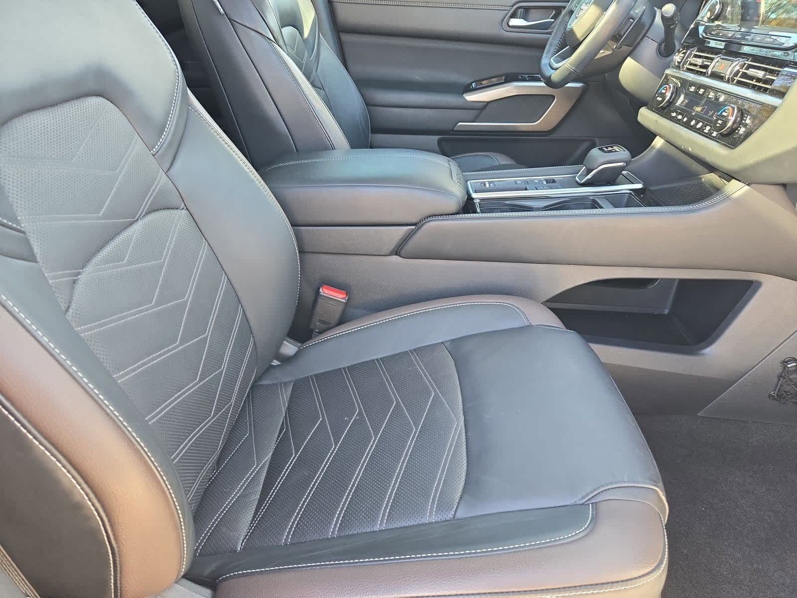 Thumbnail: 2022 Nissan Pathfinder - 22