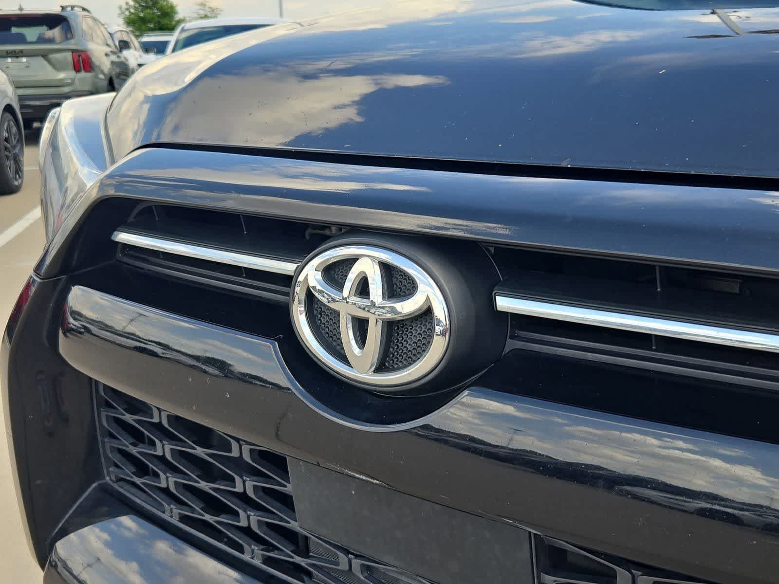 Thumbnail: 2021 Toyota 4Runner - 10