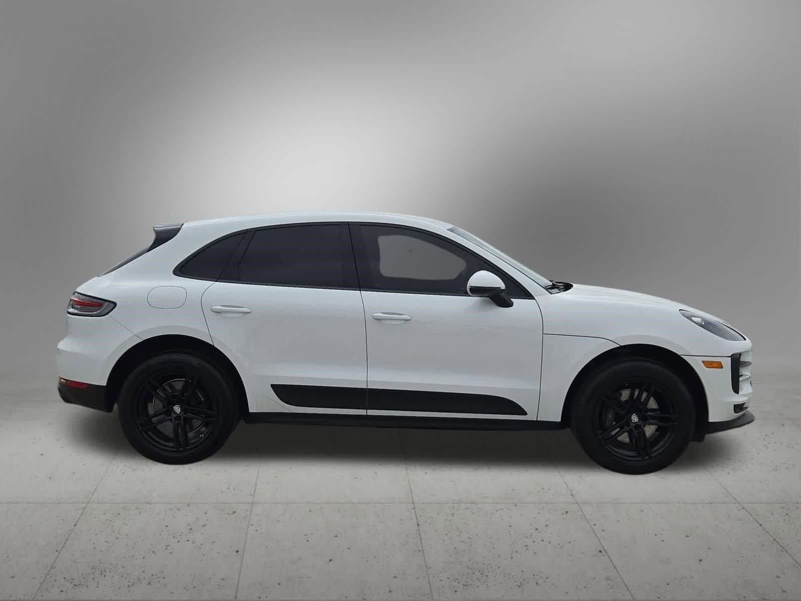 Thumbnail: 2020 Porsche Macan - 7
