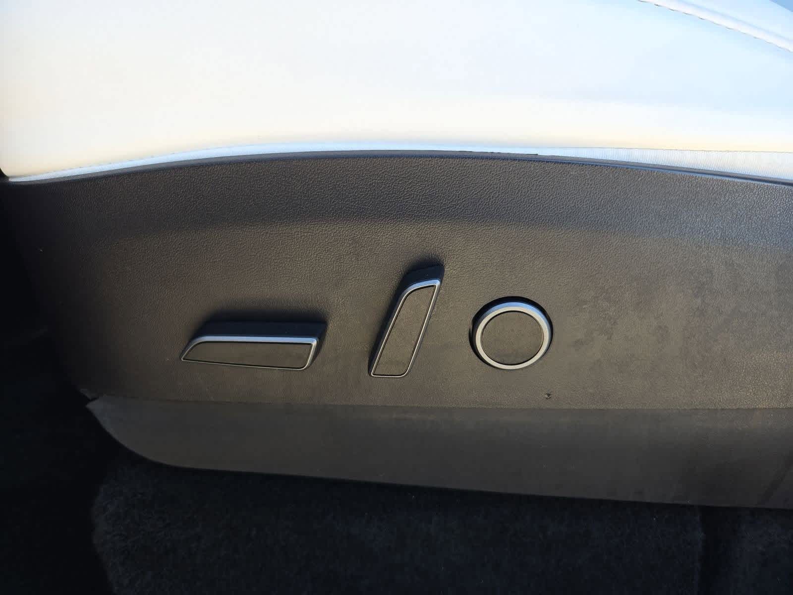 Thumbnail: 2022 Tesla Model Y - 15