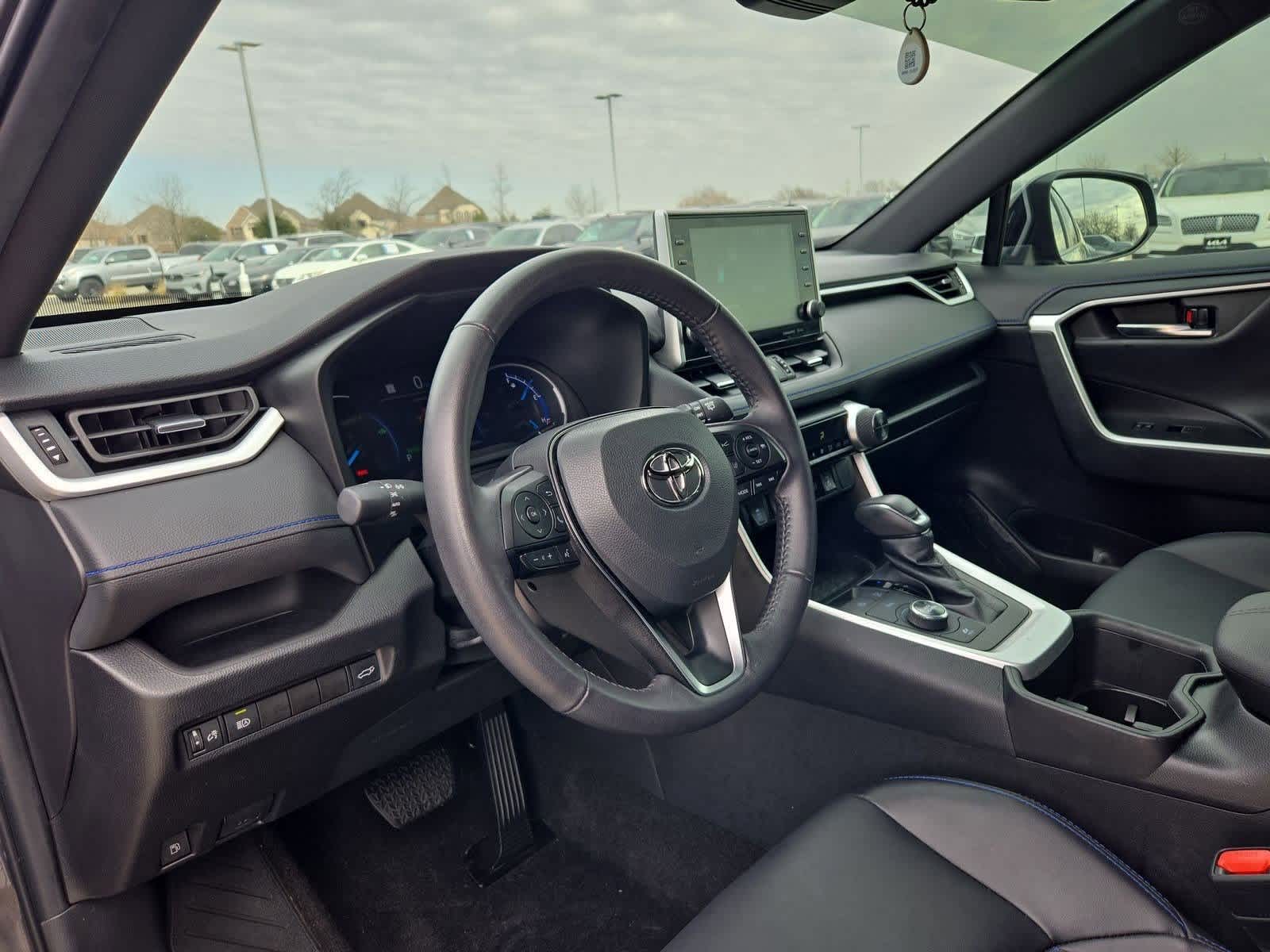 Thumbnail: 2022 Toyota RAV4 - 2