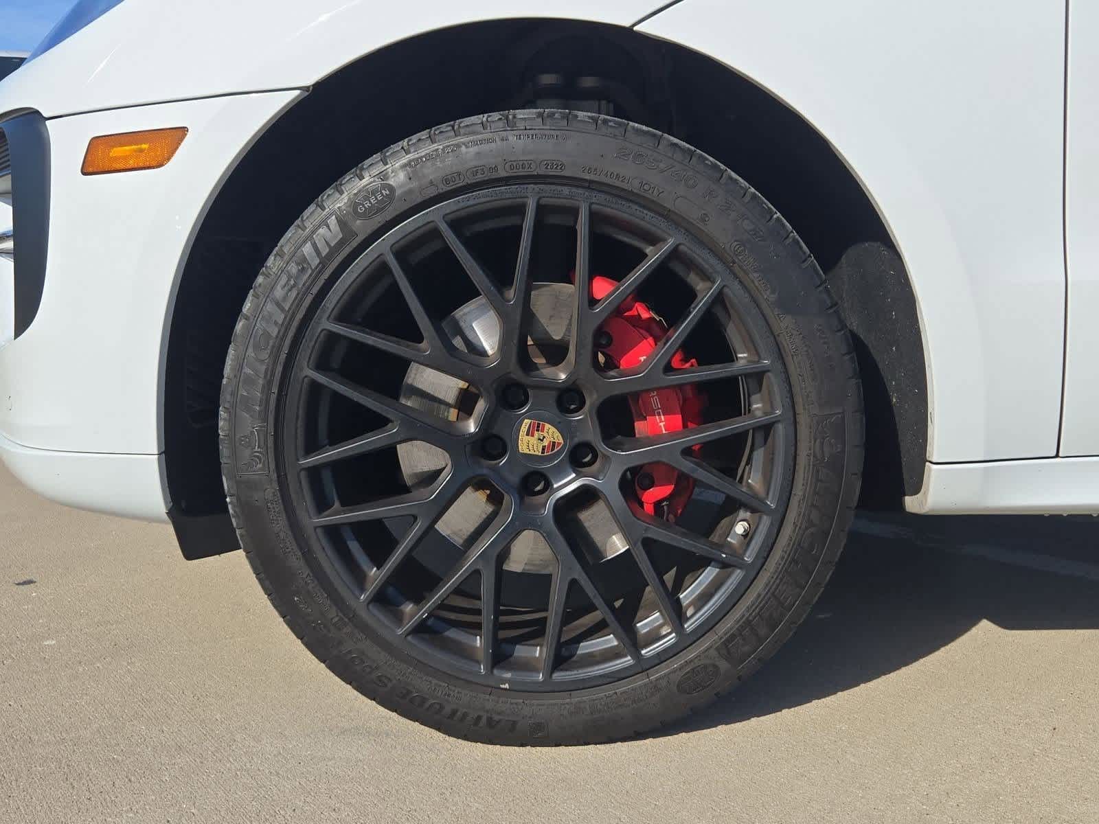 Thumbnail: 2020 Porsche Macan - 12