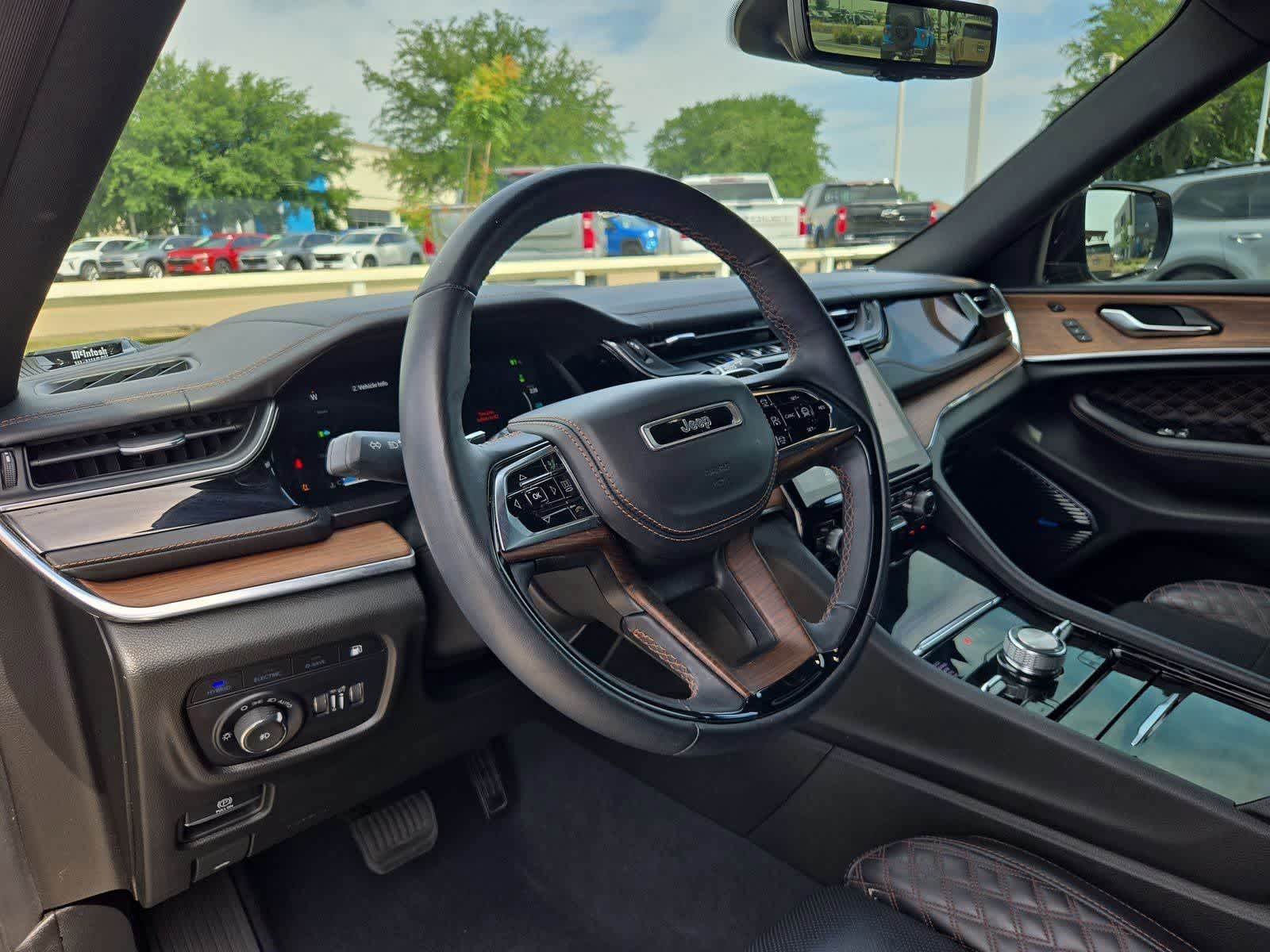 Thumbnail: 2022 Jeep Grand Cherokee - 2