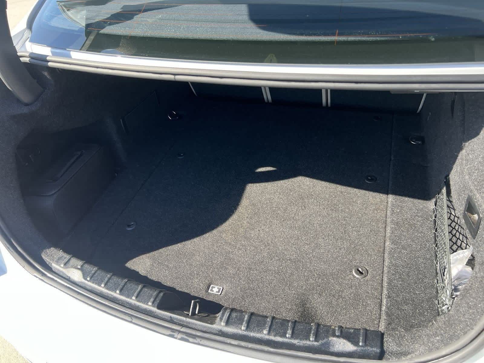 Thumbnail: 2018 BMW 3 Series - 41