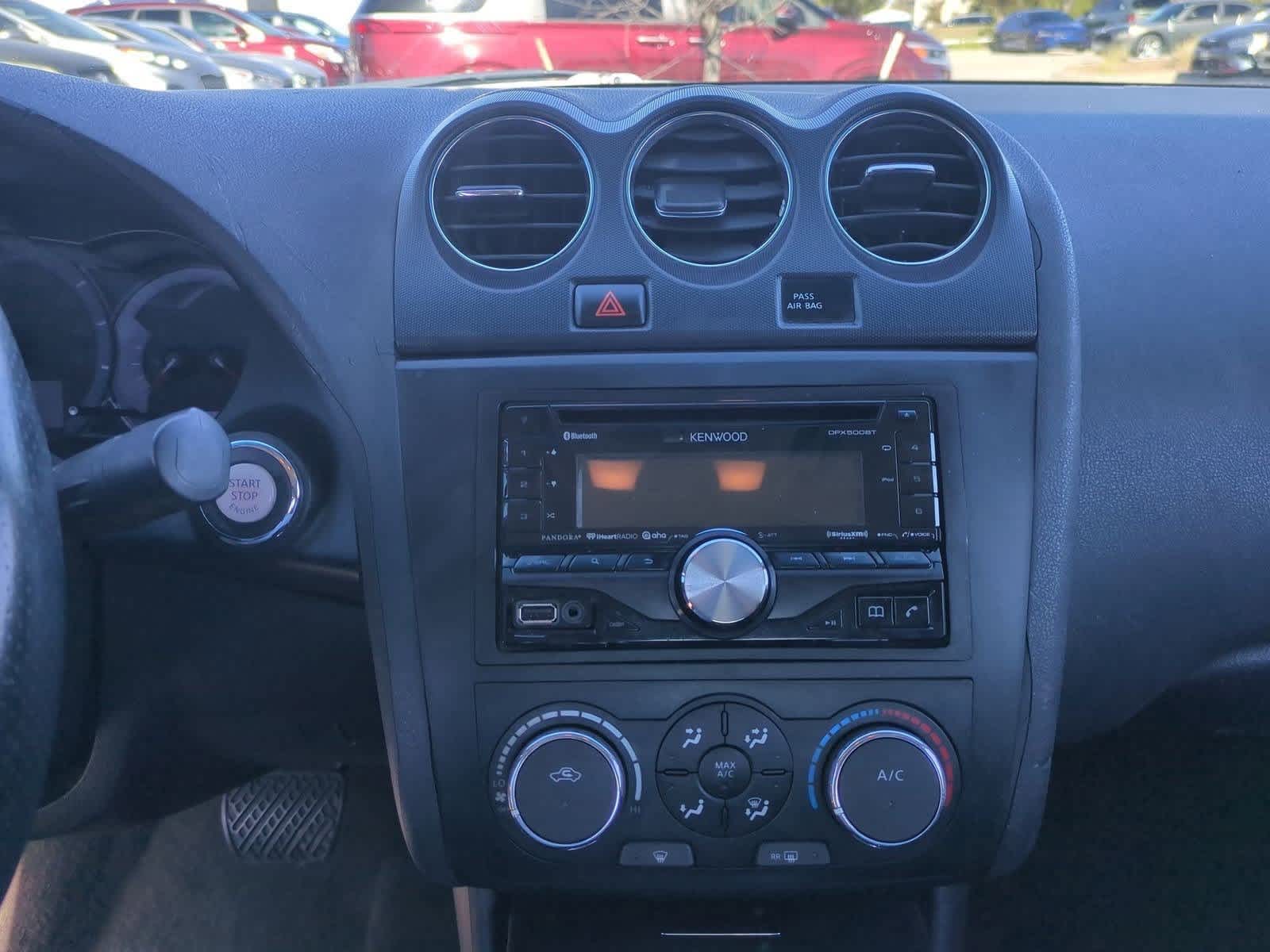 Thumbnail: 2011 Nissan Altima - 24