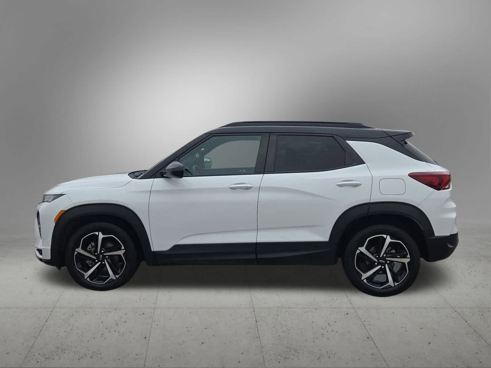 Thumbnail: 2022 Chevrolet TrailBlazer - 3