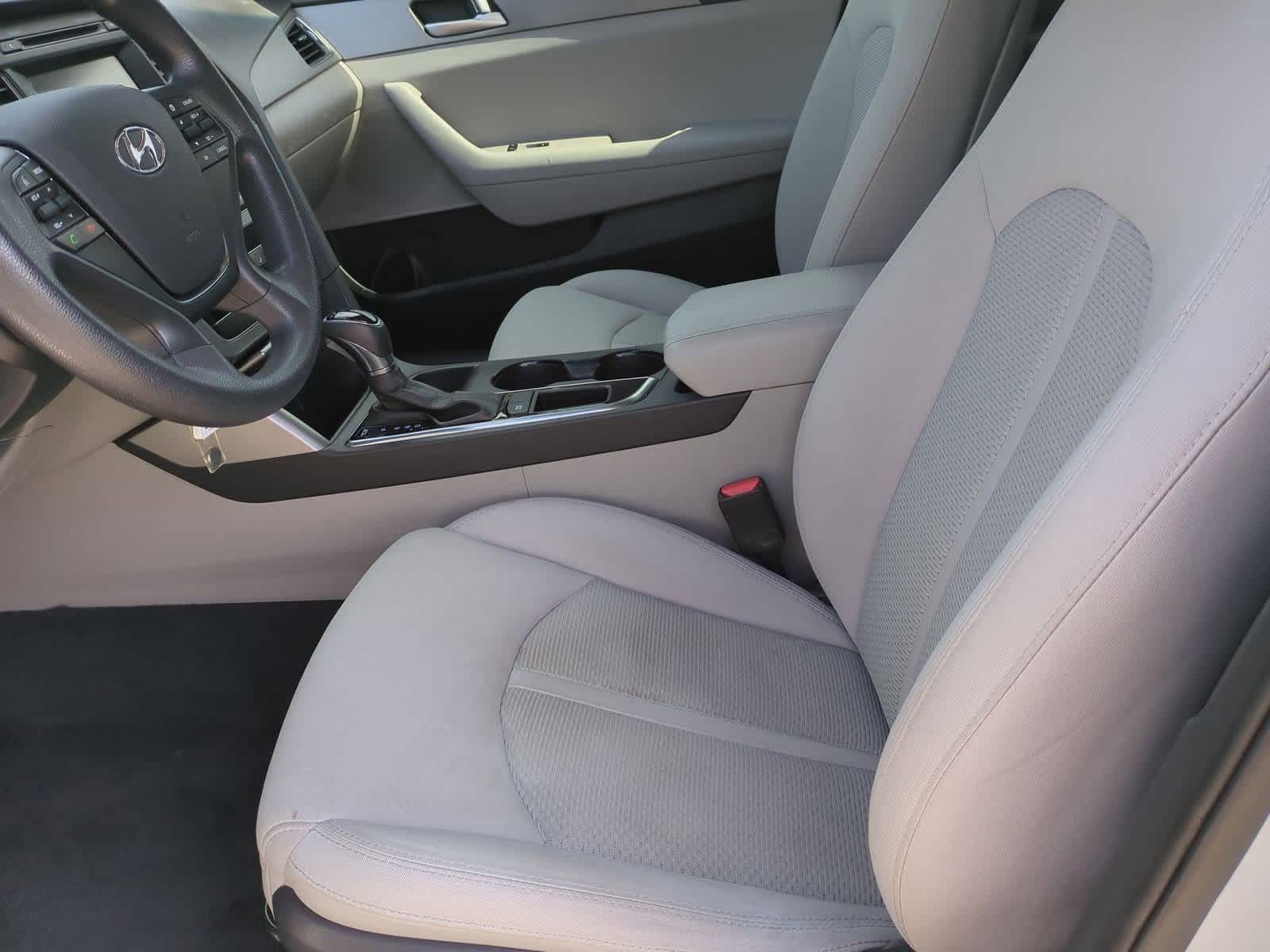 Thumbnail: 2016 Hyundai Sonata - 14