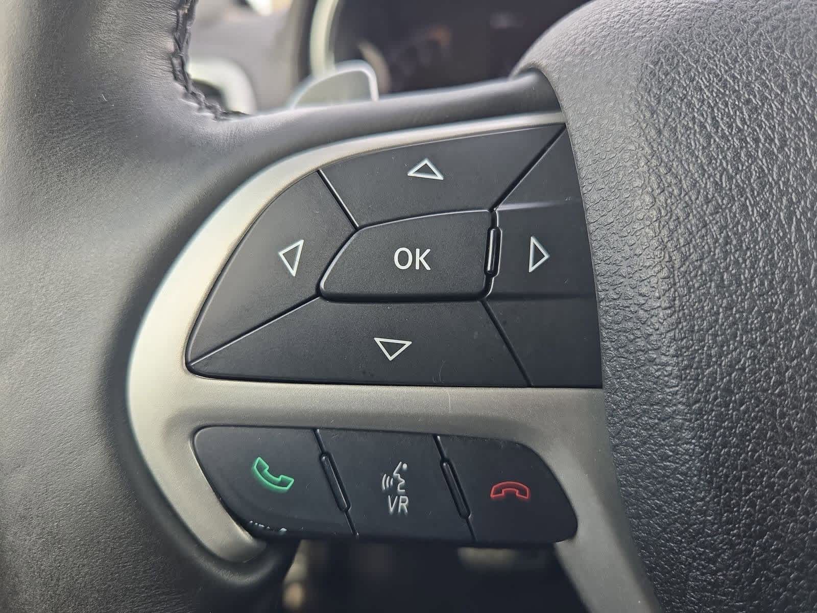 Thumbnail: 2016 Jeep Grand Cherokee - 24