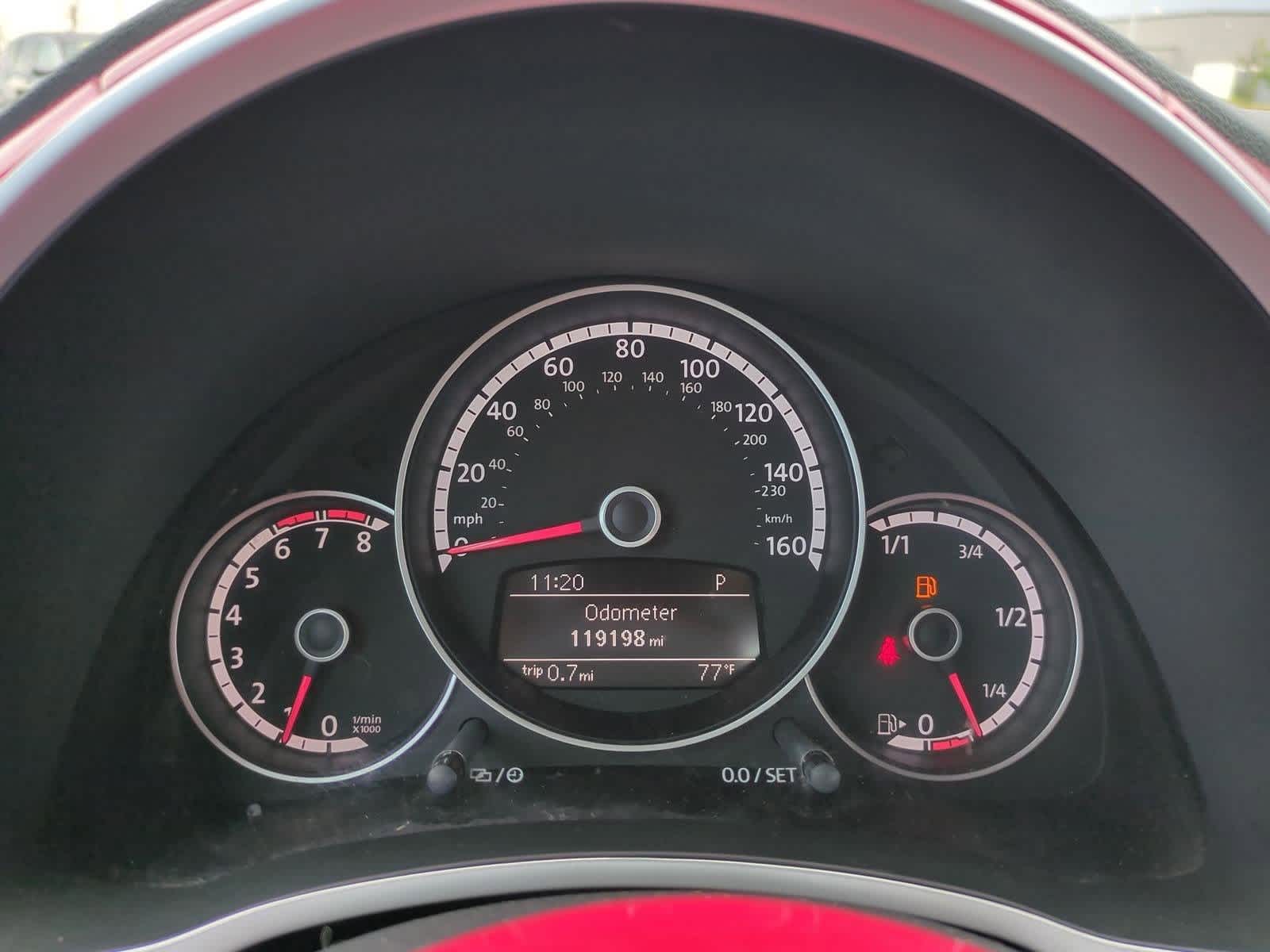Thumbnail: 2014 Volkswagen Beetle - 28