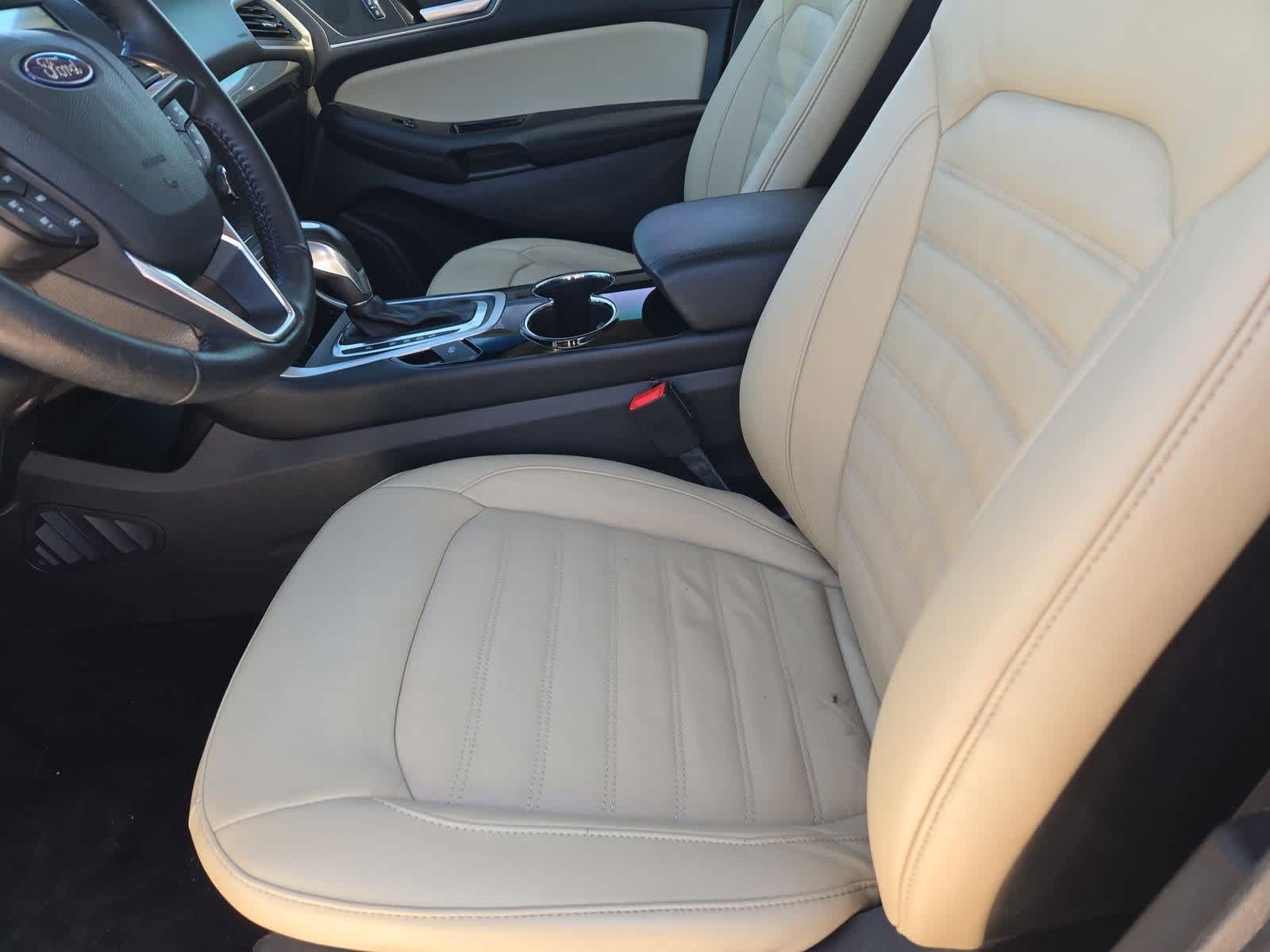 Thumbnail: 2018 Ford Edge - 15