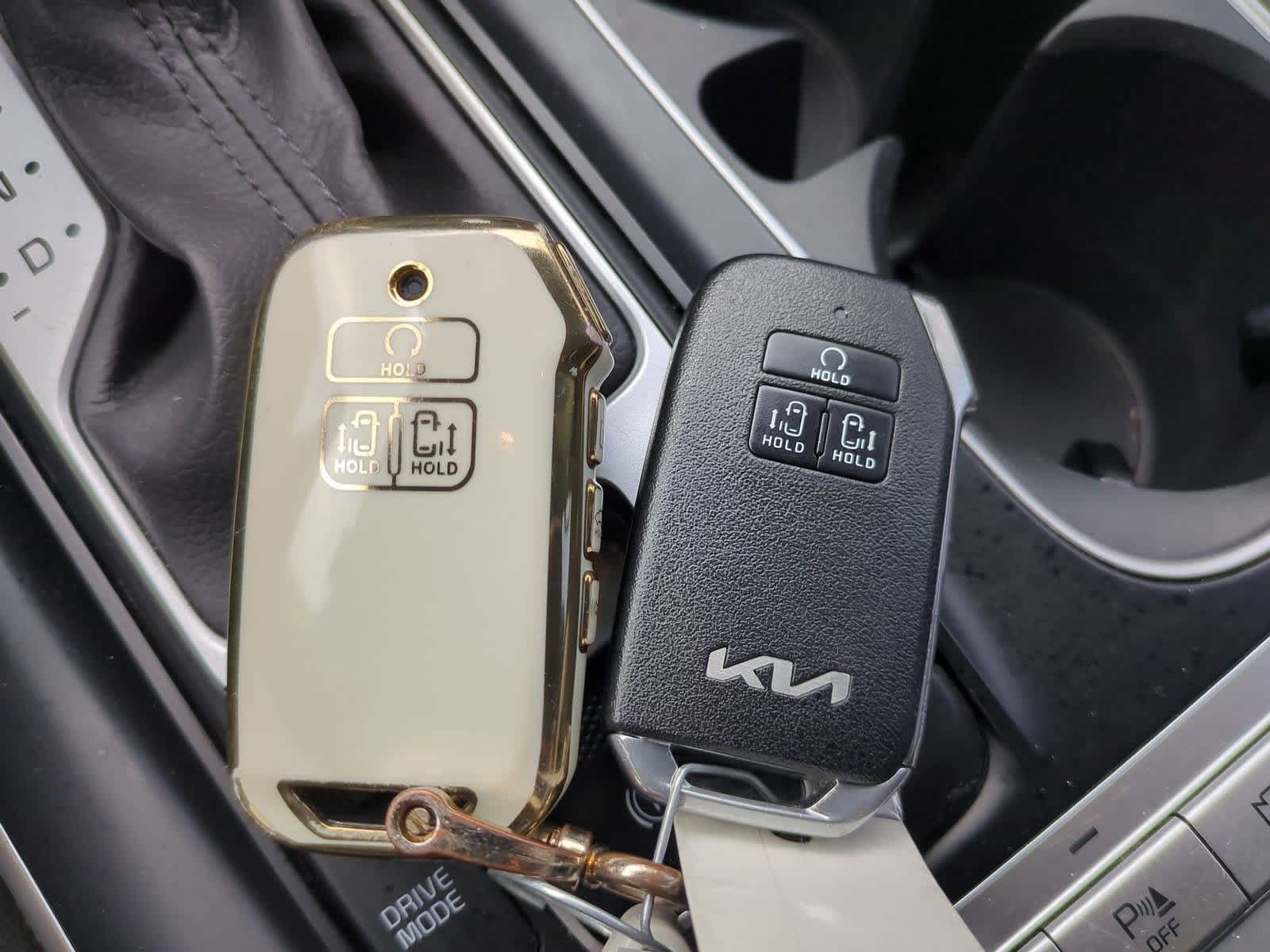 Thumbnail: 2024 Kia Carnival - 32