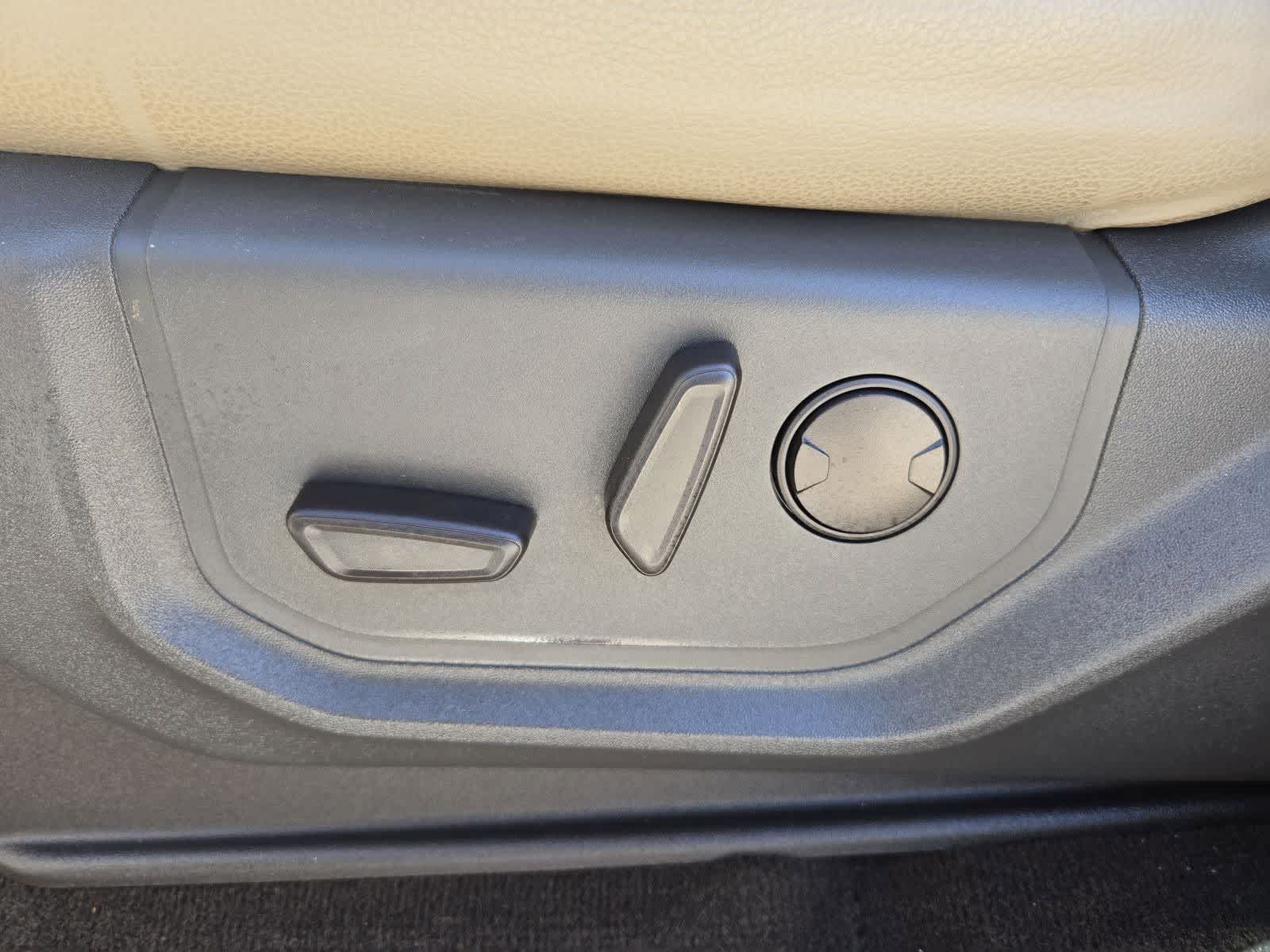 Thumbnail: 2021 Ford Expedition - 15