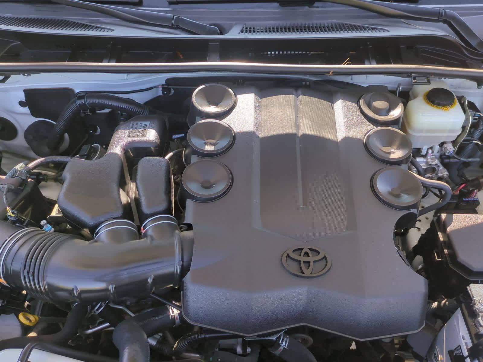 Thumbnail: 2014 Toyota 4Runner - 14