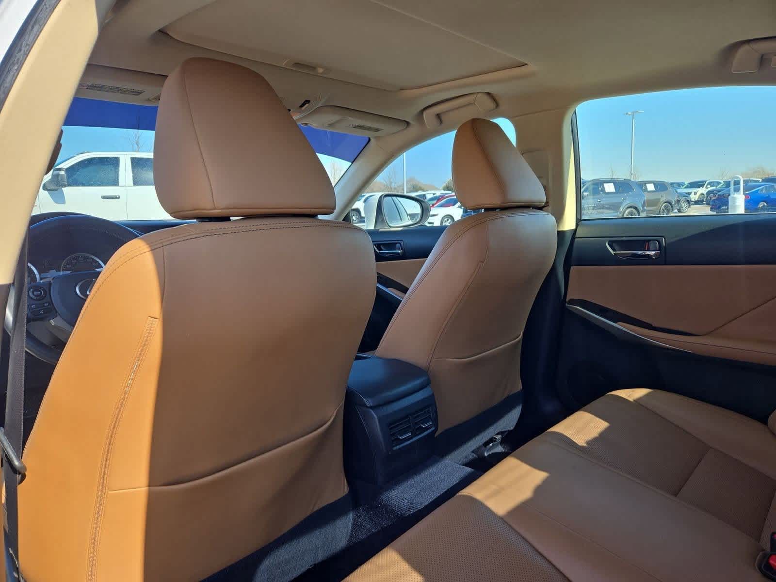 Thumbnail: 2014 Lexus IS - 18