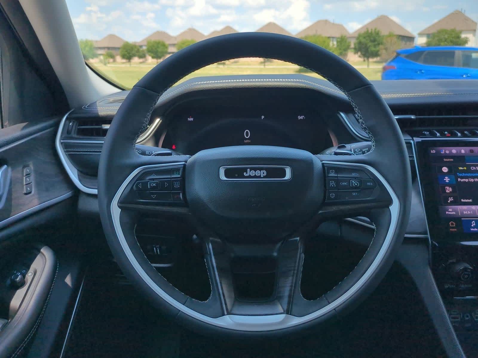 Thumbnail: 2023 Jeep Grand Cherokee - 21
