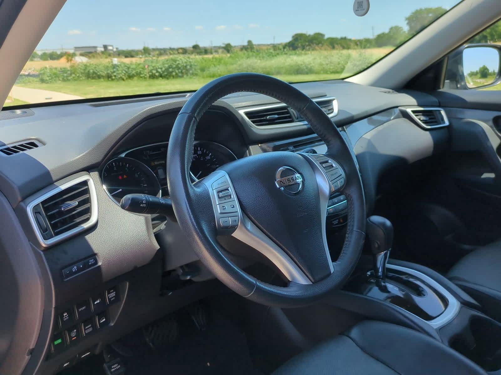 2016 Nissan Rogue SL 2