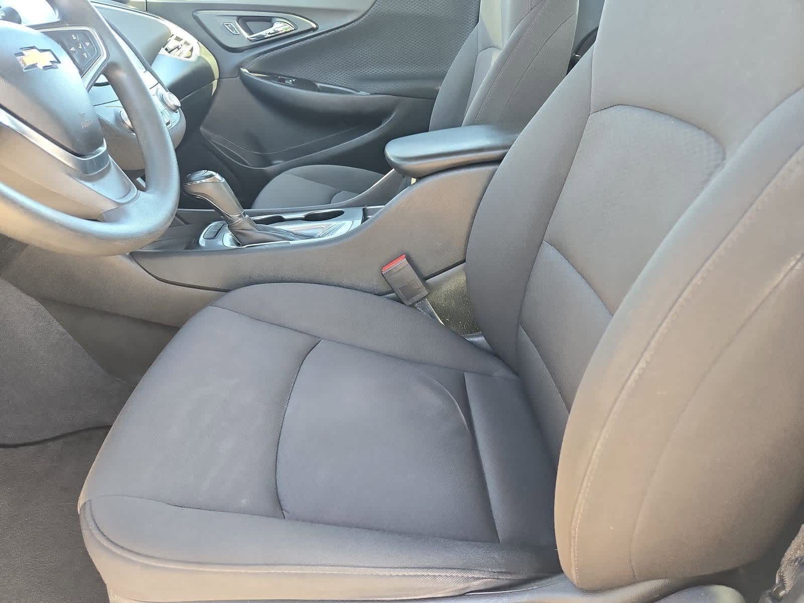 Thumbnail: 2018 Chevrolet Malibu - 15