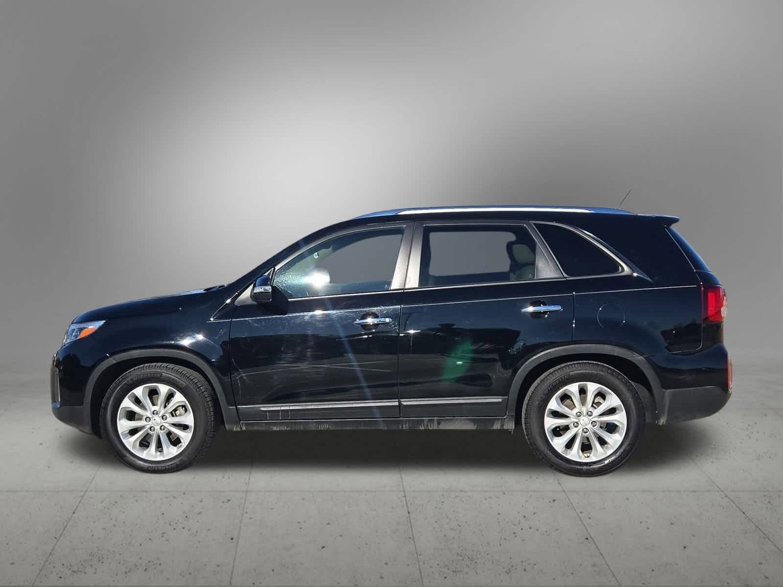 Thumbnail: 2015 Kia Sorento - 3