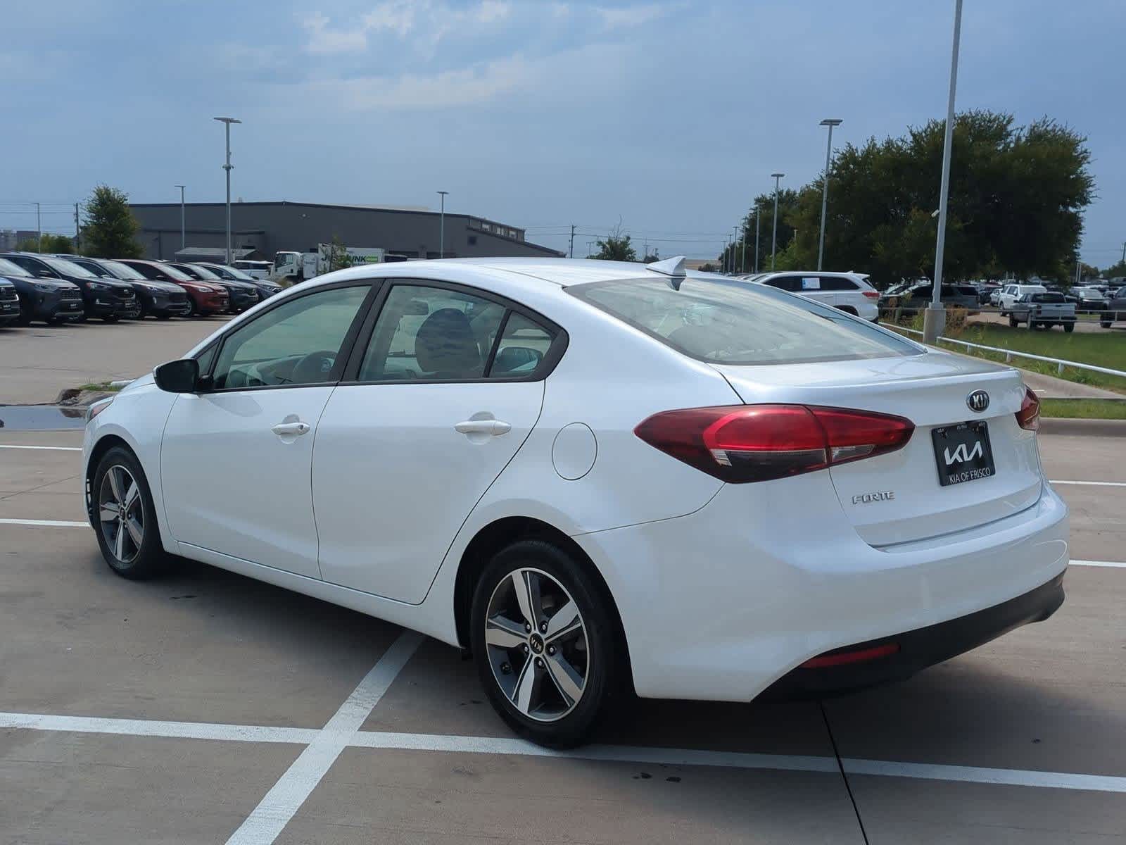 Thumbnail: 2018 Kia Forte - 4